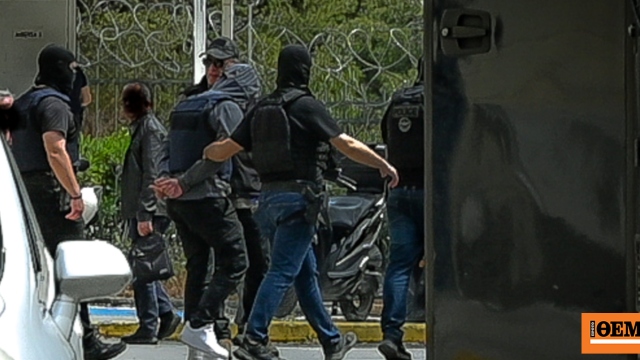 Δίωξη για εννέα κακουργήματα και έξι πλημμελήματα στους συλληφθέντες για τη δολοφονία του «θαμνάκια» Μοσχούρη