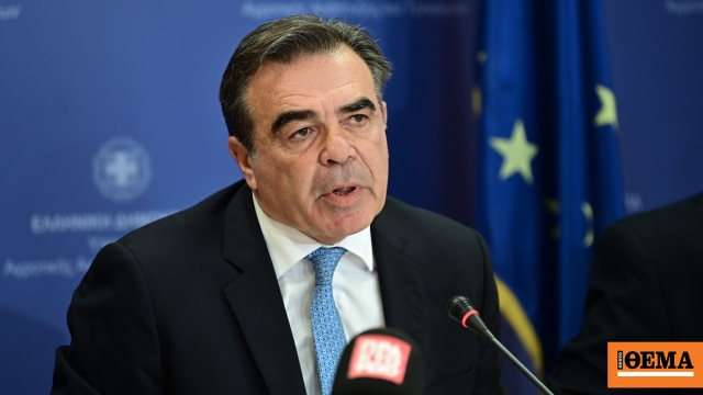 Σύσκεψη Σχοινά την Πέμπτη με τους αλιείς για τους λαγοκέφαλους και τα προβλήματα του κλάδου