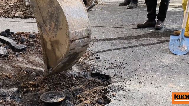 Θραύση αγωγού της ΕΥΔΑΠ στην οδό Αμερικής, αποκαταστάθηκε η κυκλοφορία στην περιοχή - Δείτε βίντεο