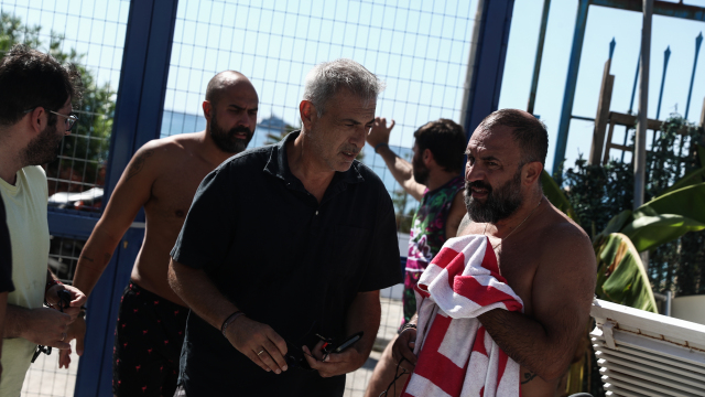 Σκυταλοδρομία κολύμβησης «Βασίλης Τοκάκης» στα Βοτσαλάκια του Πειραιά