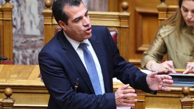 Πλεύρης: Οι οικειοθελείς αποχωρήσεις παράνομων μεταναστών αυ