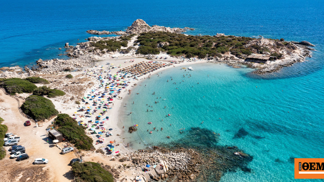 Απαγόρευσαν τις ομπρέλες σε δημόσια παραλία της Σα
