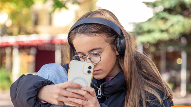 TikTok ve Meta'ya Çocuk İntiharları Nedeniyle Toplu Dava: Aileler Teknoloji Devlerini Suçluyor
