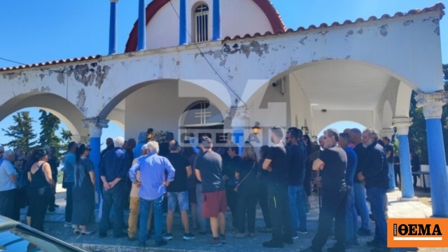 Θρήνος στο τελευταίο αντίο στη 45χρονη Σταυρούλα που δολοφονήθηκε στα Χανιά, δικαιοσύνη ζητούν οι συγγενείς
