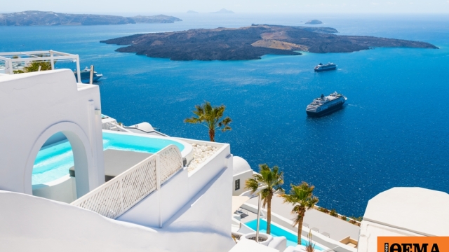 Santorini Kruvaziyerinde İlk İptaller