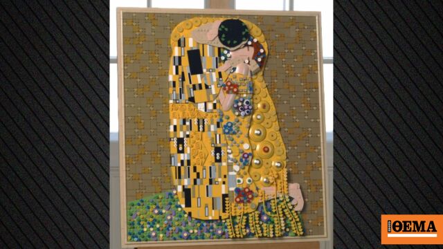 Το «Φιλί» του Γκούσταβ Κλιμτ έγινε Lego με 4.000 τουβλάκια Το «Φιλί» του Γκούσταβ Κλιμτ έγινε Lego με 4.000 τουβλάκια