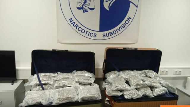 Βρέθηκαν με 44 κιλά κάνναβη στο αεροδρόμιο Ελευθέριος Βενιζέλος, δύο συλλήψεις