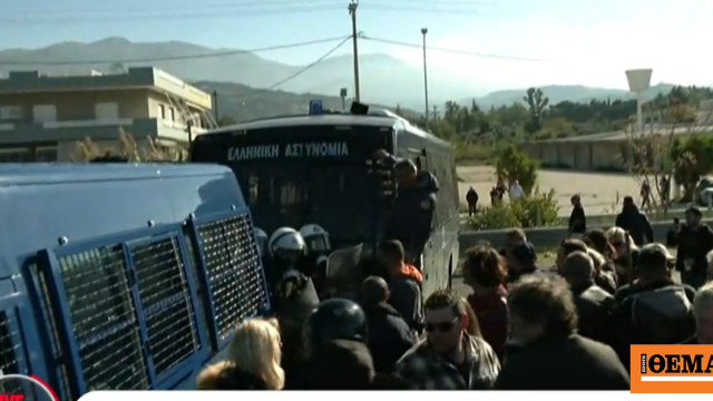 Στη γέφυρα Ρίου-Αντιρρίου θέλουν να περάσουν οι αγρότες της Αχαΐας, τους έχουν σταματήσει με κλούβες της ΕΛΑΣ