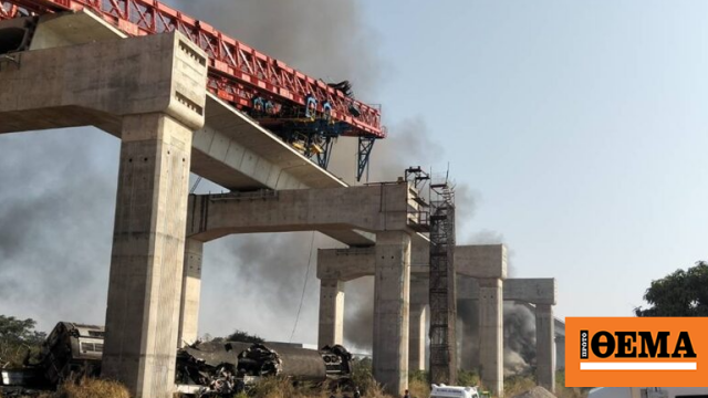 Γερανός κατέρρευσε και έπεσε σε τρένο, τουλάχιστον 22 νεκροί