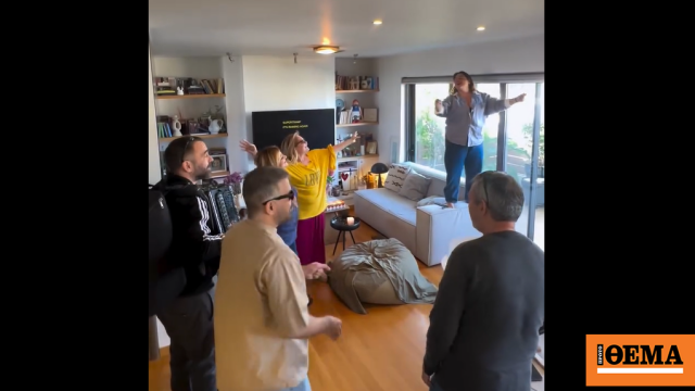 Χρήστος Χατζηπαναγιώτης: Η «συναυλία» από Βίκυ Σταυροπούλου, Μαρία Καβογιάννη και Δανάη Μπάρκα για τα γενέθλιά του, τραγούδησαν και Μπέμπα Μπλανς, δείτε βίντεο