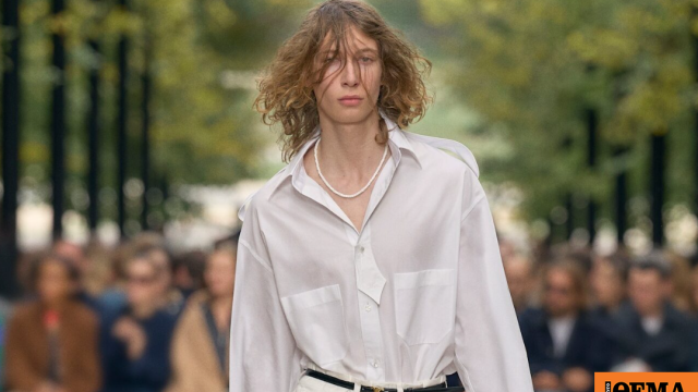 Λευκό πουκάμισο: Πώς φοριέται το 2026 σύμφωνα με τις πασαρέλες της σεζόν