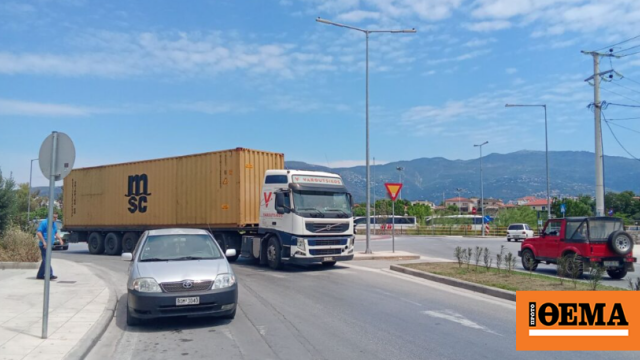 Νταλίκα παρέσυρε πεζή στον Βόλο, τραυματίστηκε σοβαρά στο κεφάλι
