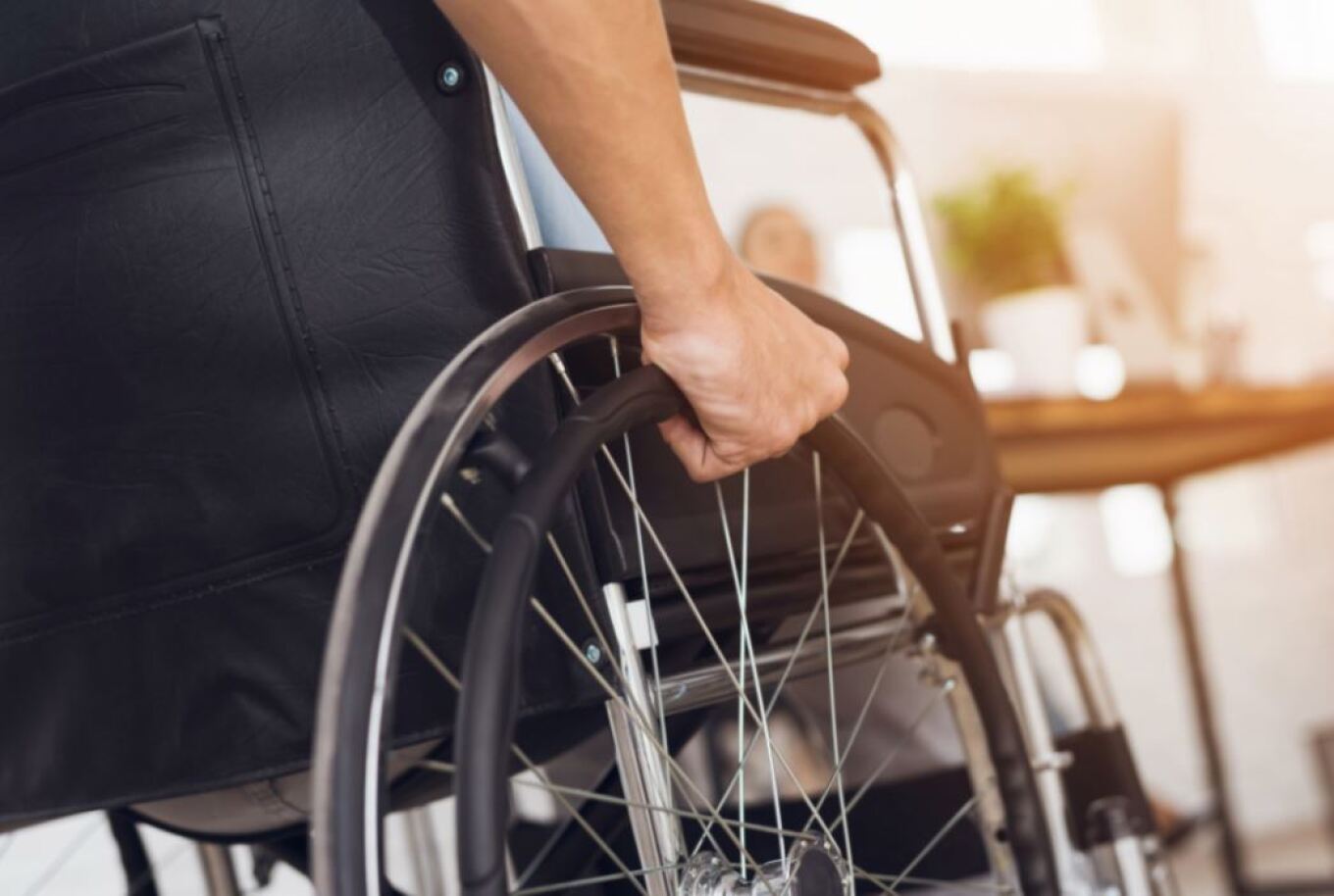 Προσωπικός Βοηθός για άτομα με αναπηρία γίνεται μόνιμο πρόγραμμα