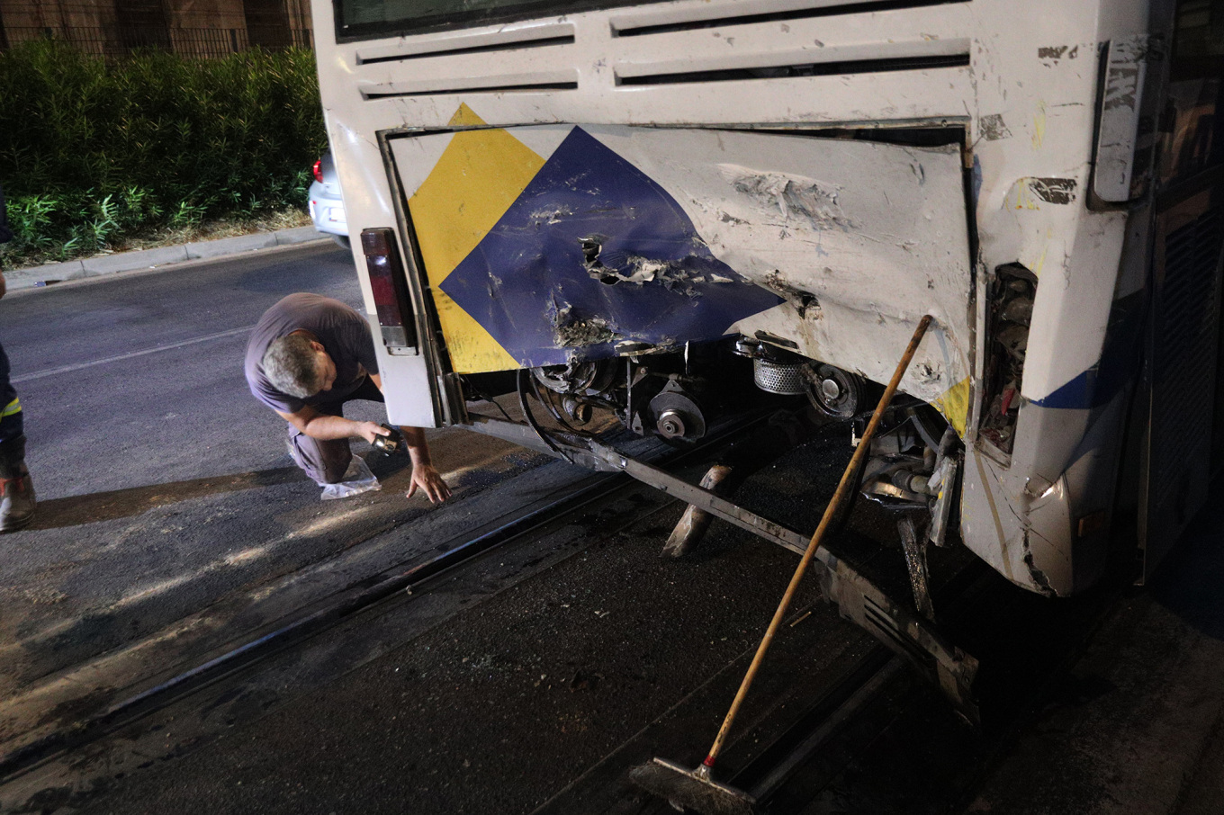 24 de răniți în urma coliziunii dintre un autobuz și un tramvai în Pireu