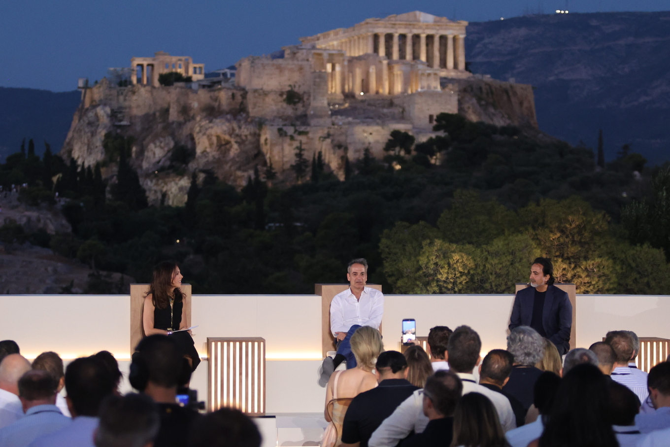 Mitsotakis: We can win a third term – The political center defeats populism through results and consistency